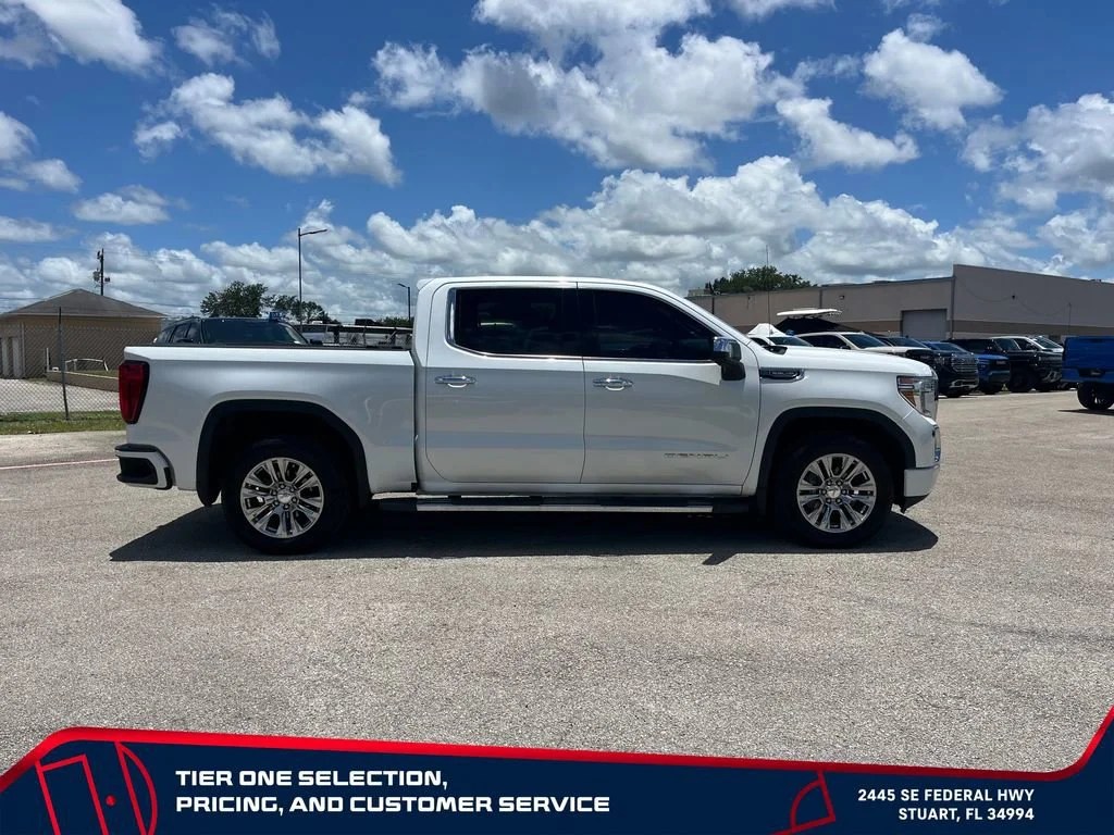 Used 2021 WHITE FROST TRICOAT GMC Denali image 4