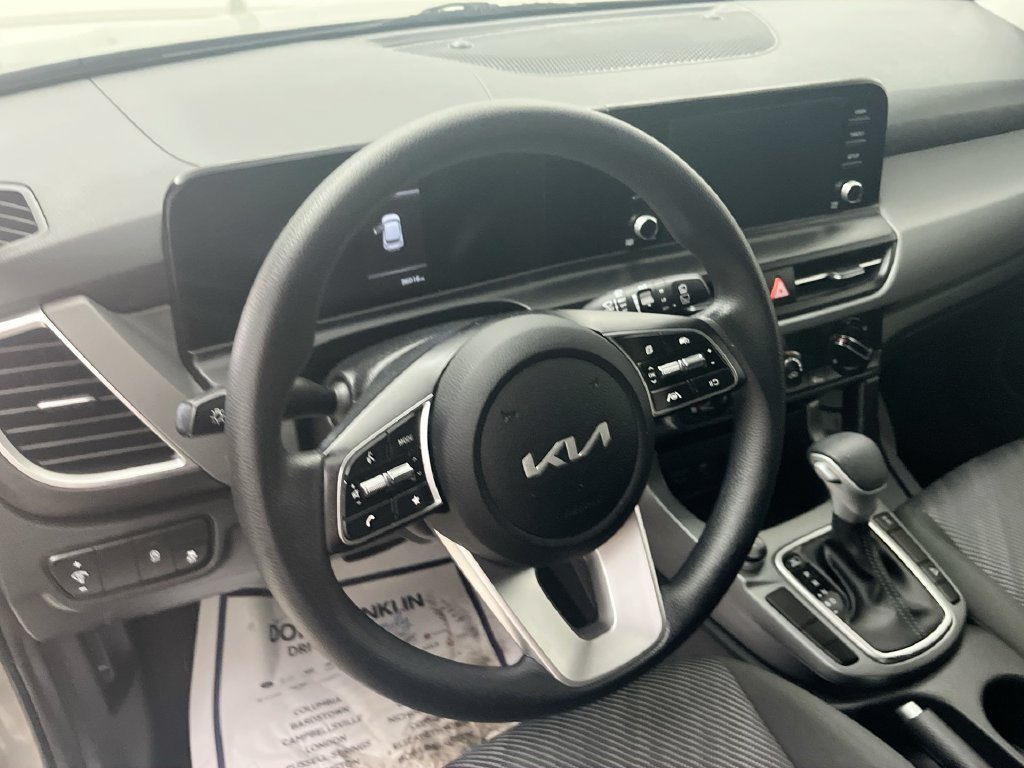 Used 2023 Silver Kia SX image 18