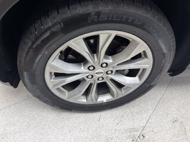 Used 2024 Gray Ford Limited image 9