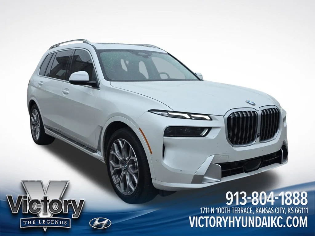 Used 2023 White BMW xDrive40i image 1
