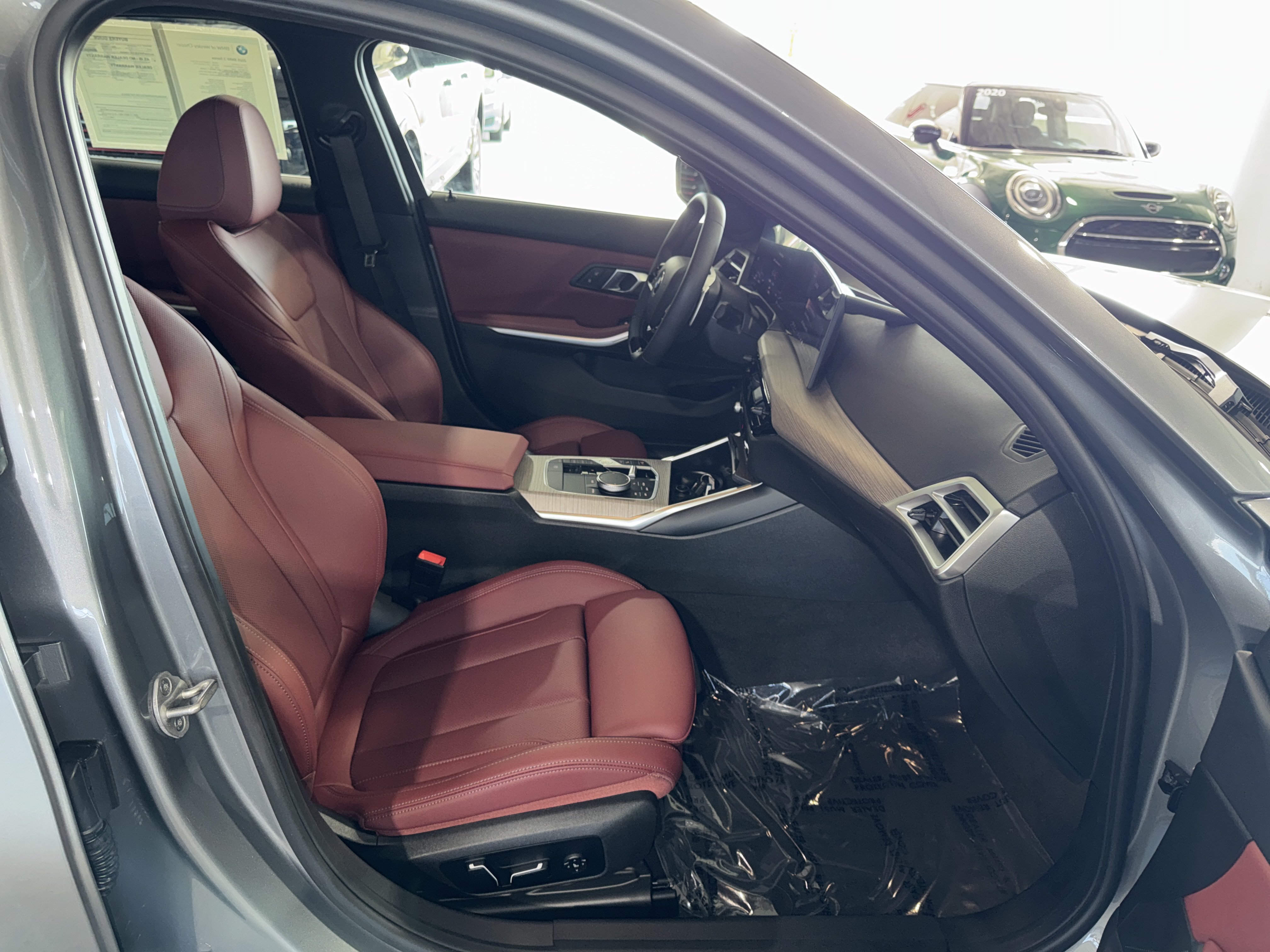 Used 2025 Skyscraper Grey Metallic BMW 330i image 10