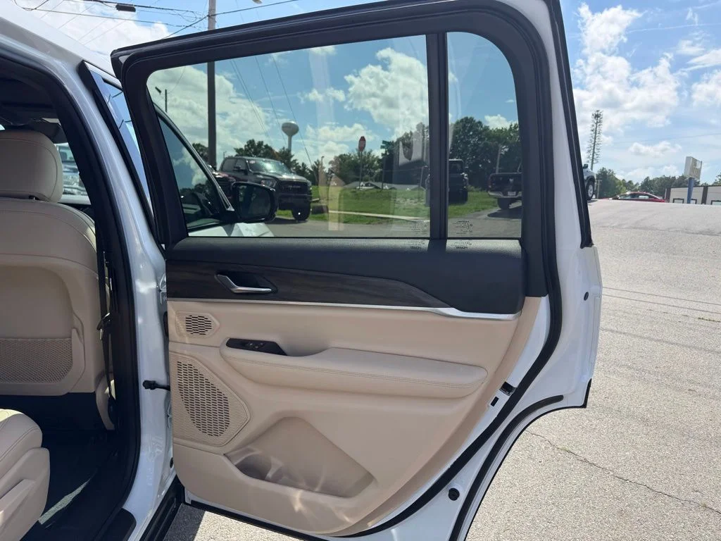 New 2026 White Jeep Limited image 34