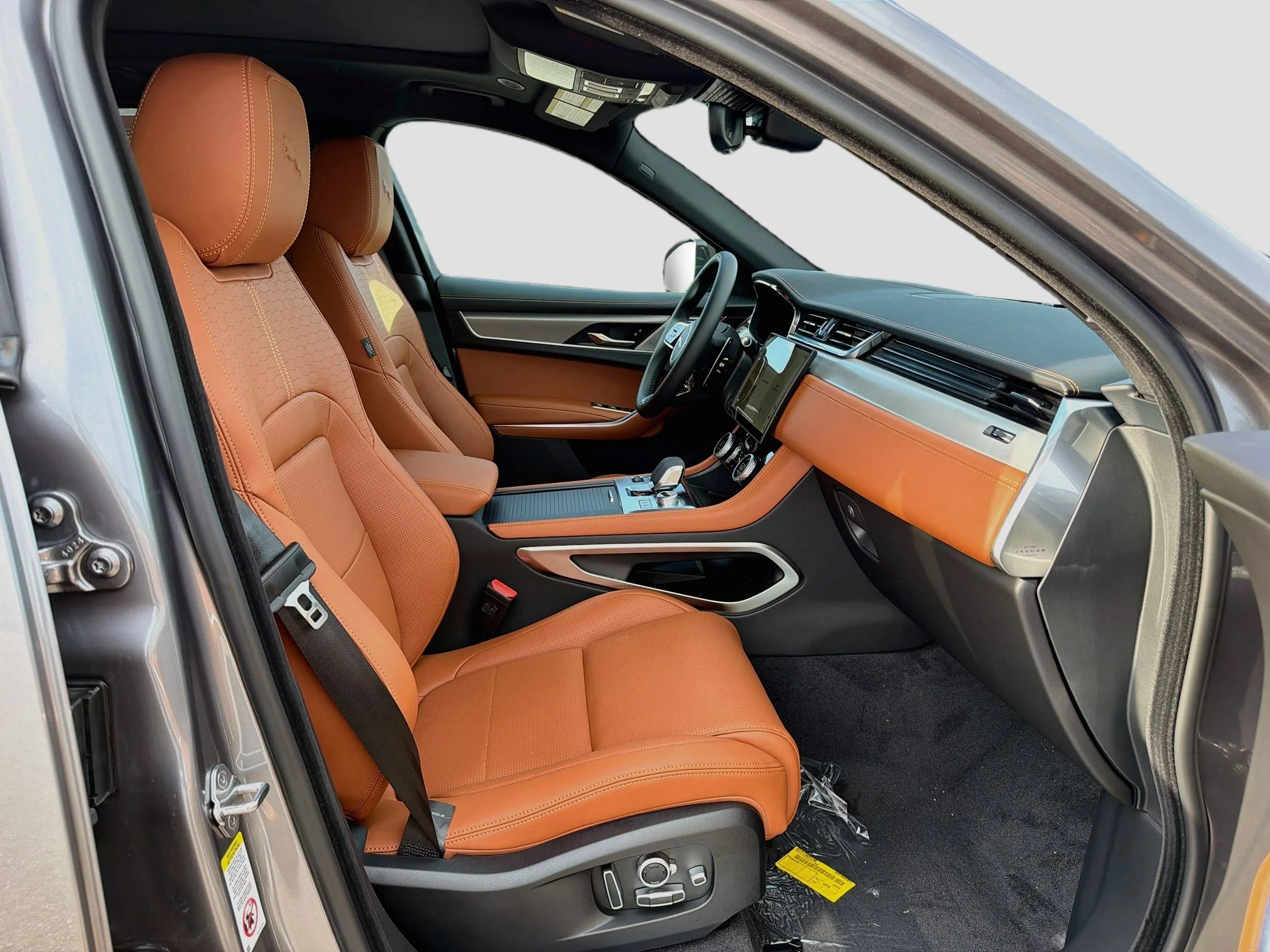 2026 Jaguar F-Pace R-Dynamic S - Photo 16