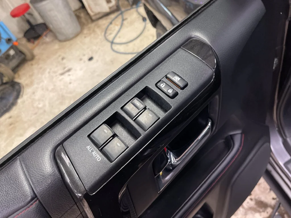 Used 2021 Gray Toyota Venture image 16
