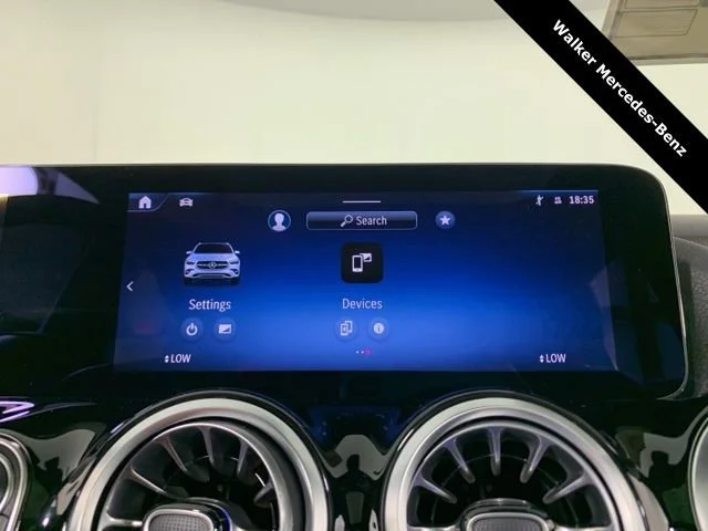 New 2025 Polar White Mercedes-Benz GLA 250 image 57
