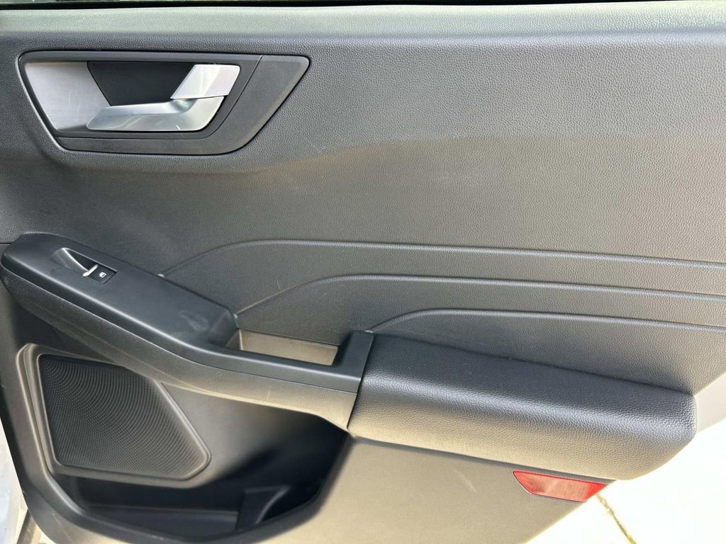Used 2025 Space Silver Me Ford ST-Line image 17