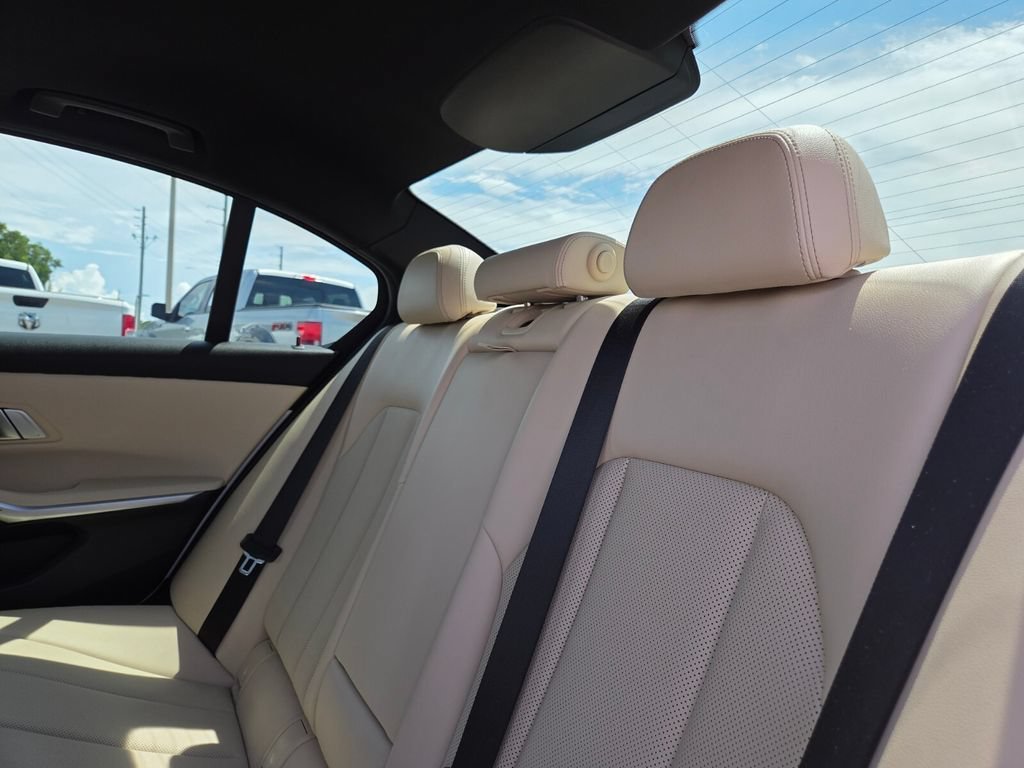 2023 BMW 3 Series 330e - Photo 21