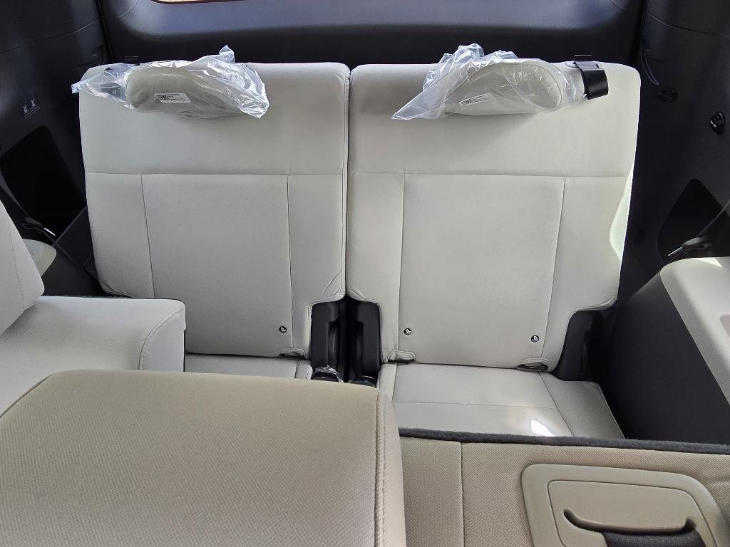 New 2026 Serenity White Hyundai SE image 17