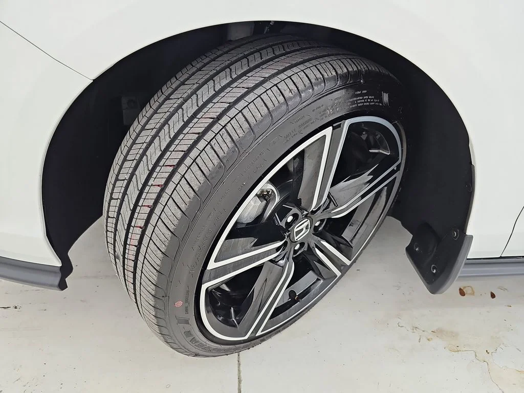 New 2026 Platinum White Pearl Honda SE image 34