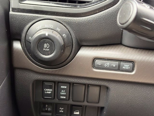 Used 2024 White Nissan PRO-4X image 30