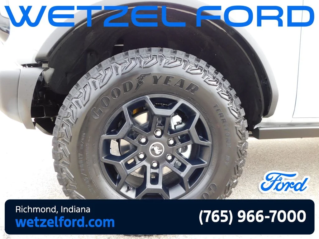 New 2026 Avalanche Gray Ford Badlands® image 10