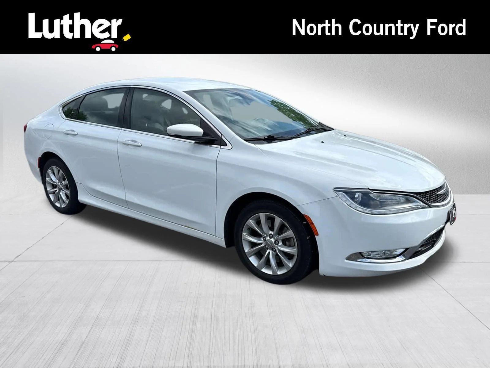 2015 Chrysler 200 C's photo