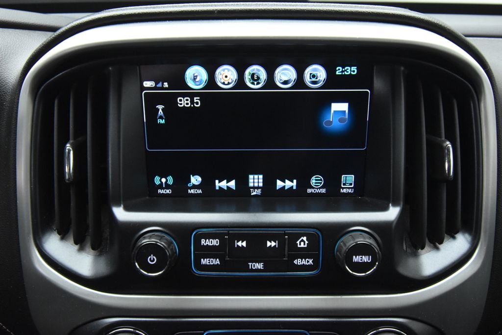 Used 2018 Gray GMC SLT image 10
