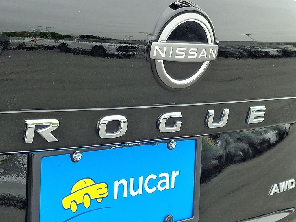 Used 2023 Super Black Nissan S image 28