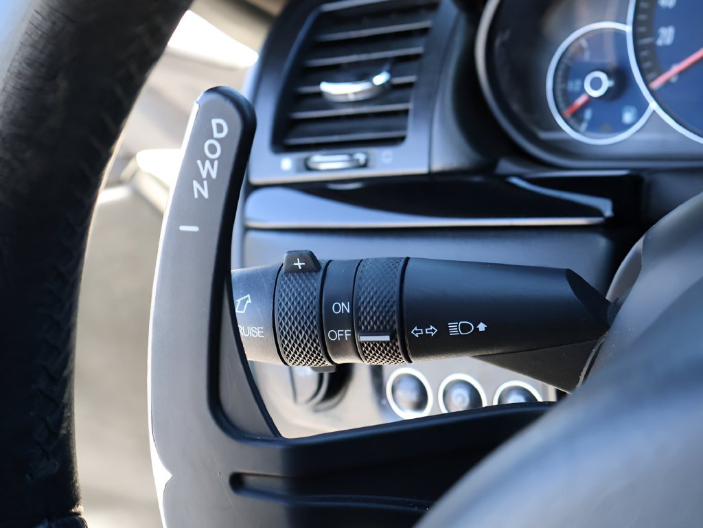 Used 2018 White Maserati Sport image 31