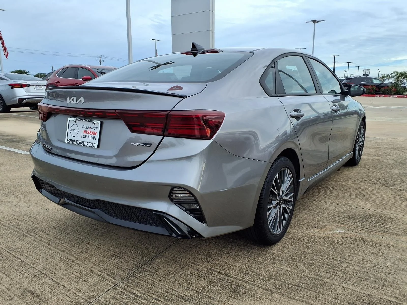 Used 2024 Gray Kia GT-Line image 4