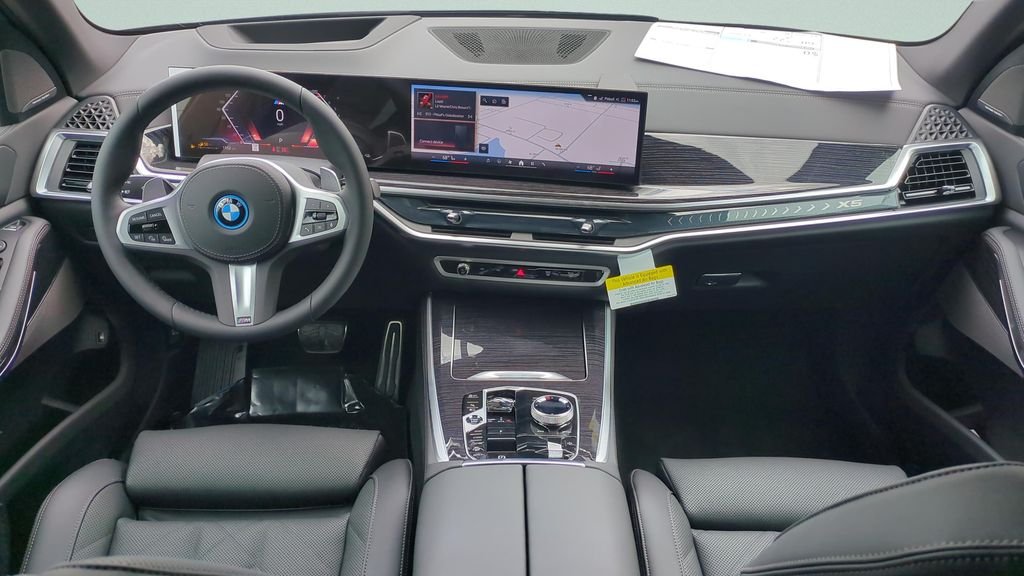 New 2026 Black Sapphire Metallic BMW xDrive50e image 21