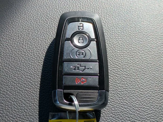 New 2026 Agate Black Metallic Ford Lariat® image 29