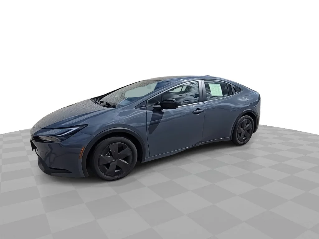 Used 2025 Gray Toyota LE image 4