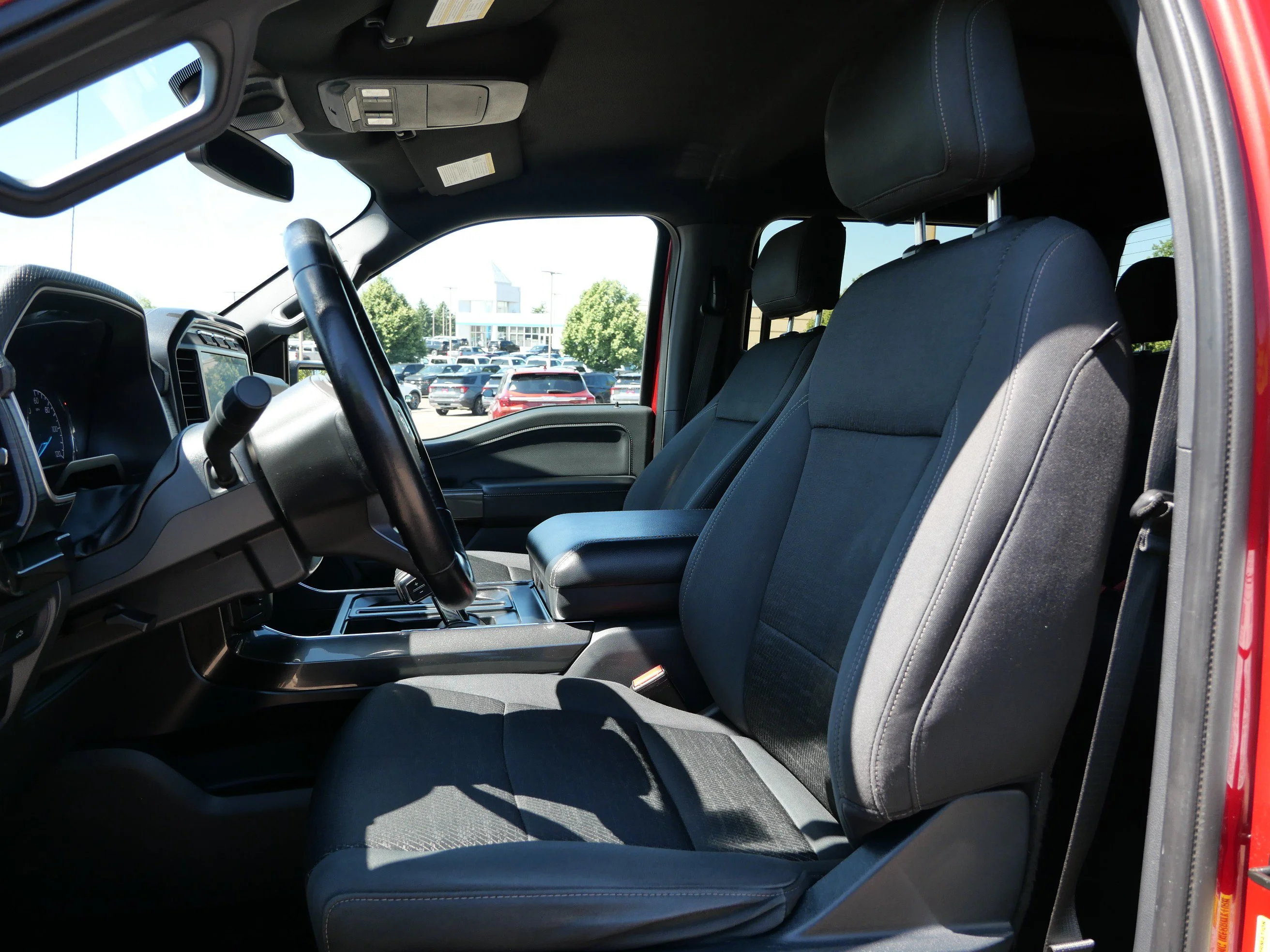 Used 2021 Rapid Red Metallic Tinted Clearcoat Ford XLT image 10