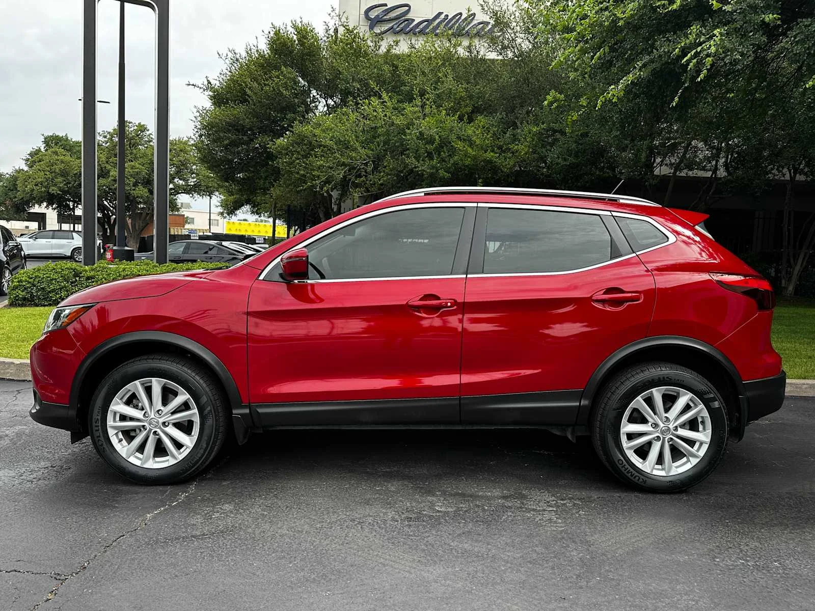 Used 2018  Nissan SV image 5