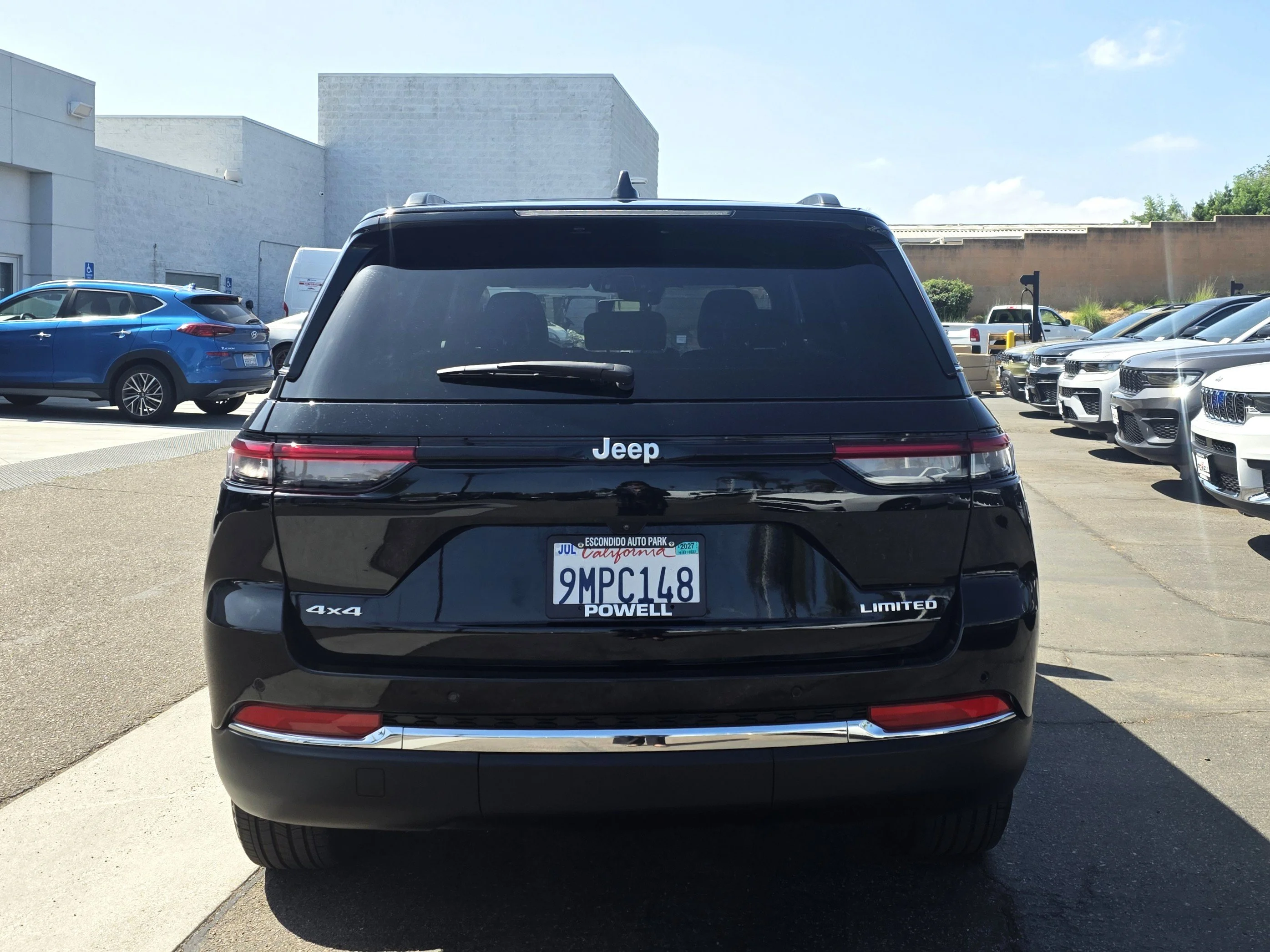 Used 2024 Diamond Black Jeep Limited image 4
