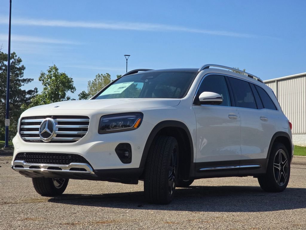 New 2026 Polar White Mercedes-Benz GLB 250 image 11