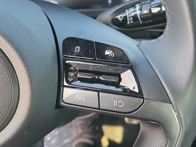 Certified Used 2025 White Hyundai SEL Sport image 18