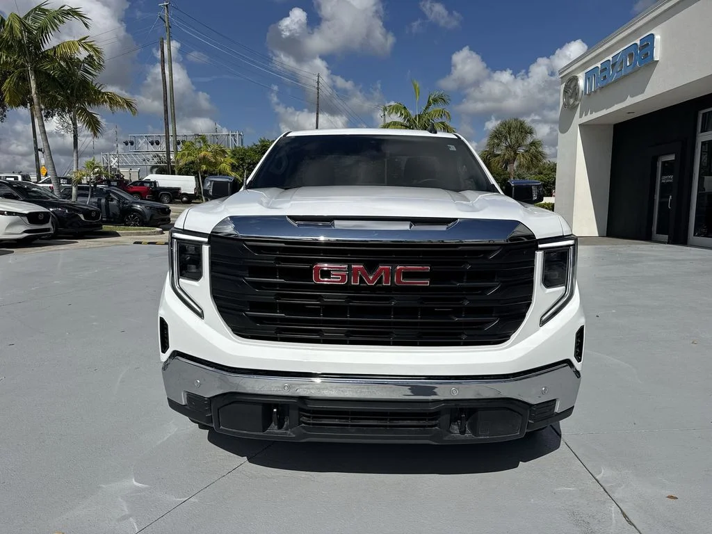 Used 2025 Summit White GMC Pro image 29