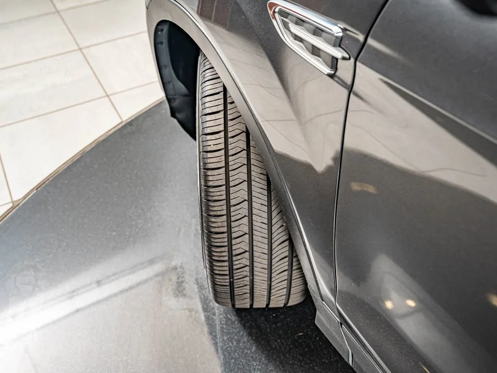 Used 2017 Magnetic Metallic Ford SE image 39