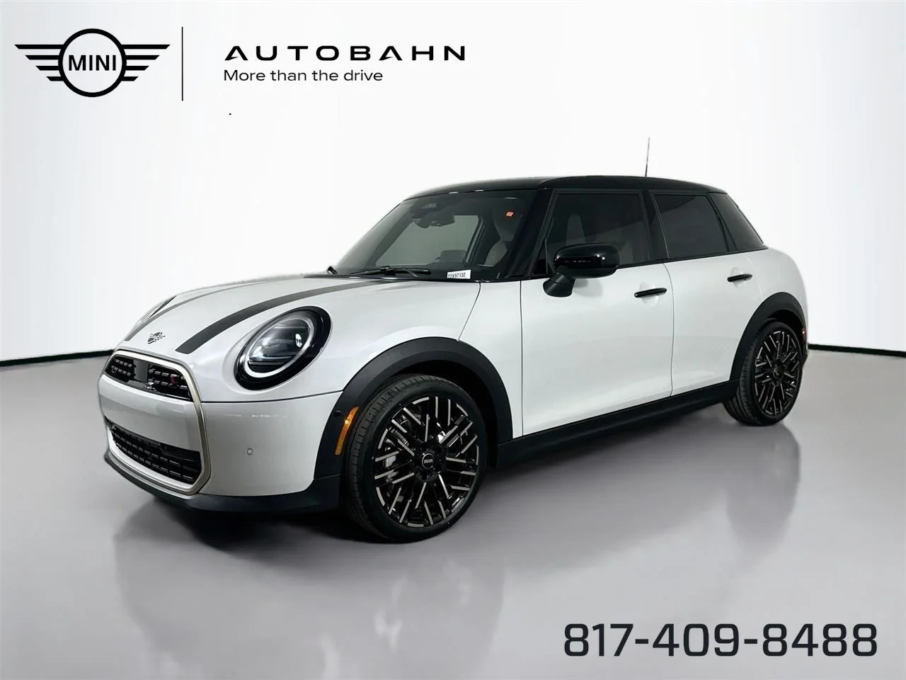 2026 MINI Hardtop Cooper S Signature's photo