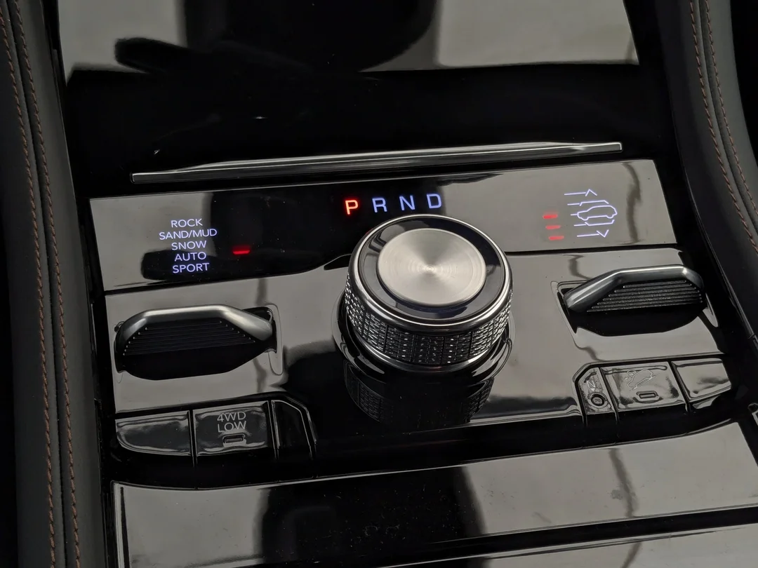 New 2026 White Jeep Summit - - 4x4 - 2.0L Turbo Engine - Adaptive Cruise Control - Blind Spot Monitor & More! image 22