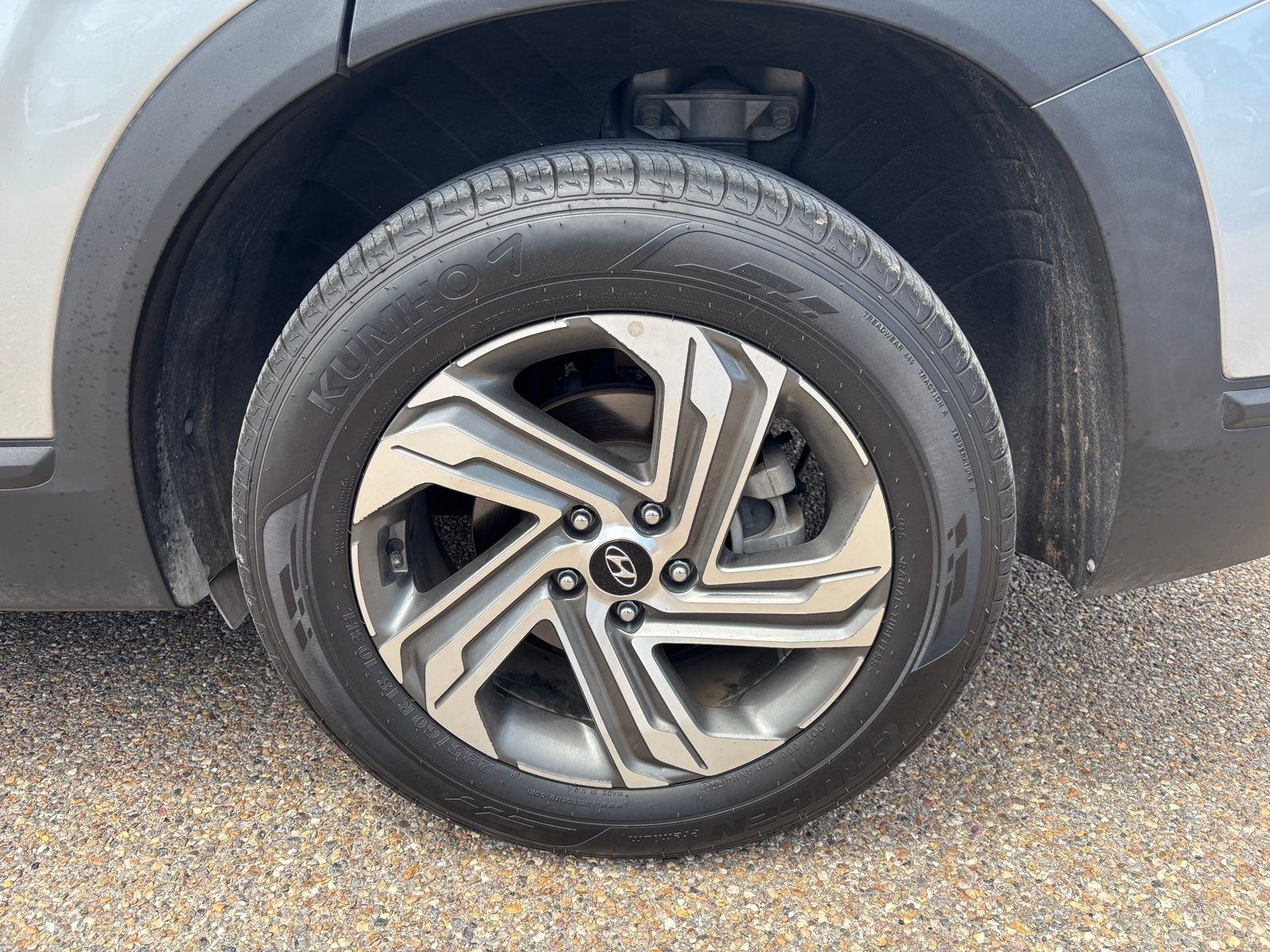 Used 2023 Silver Hyundai SEL image 8