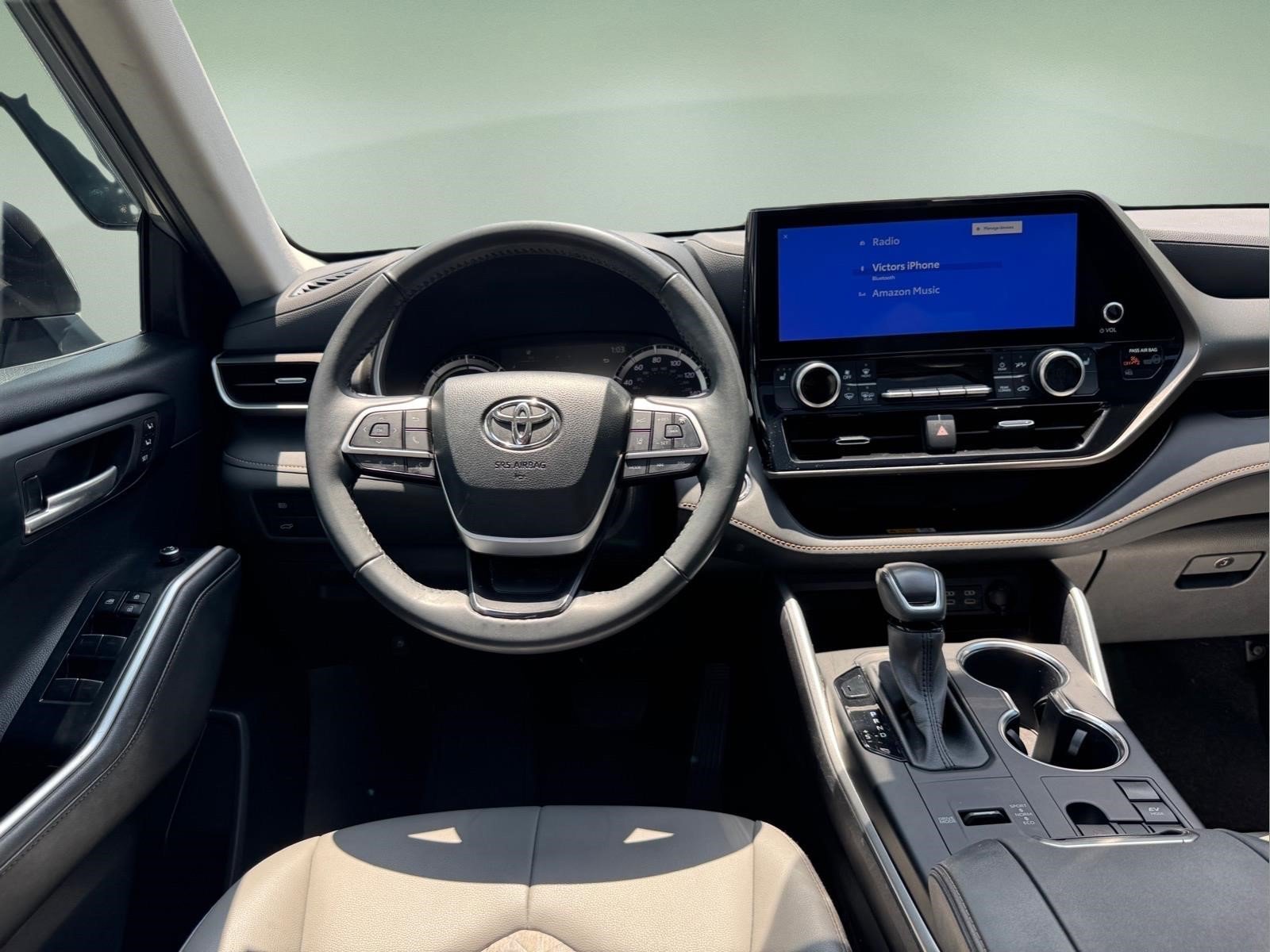 Used 2023 Gray Toyota Hybrid Bronze Edition image 17