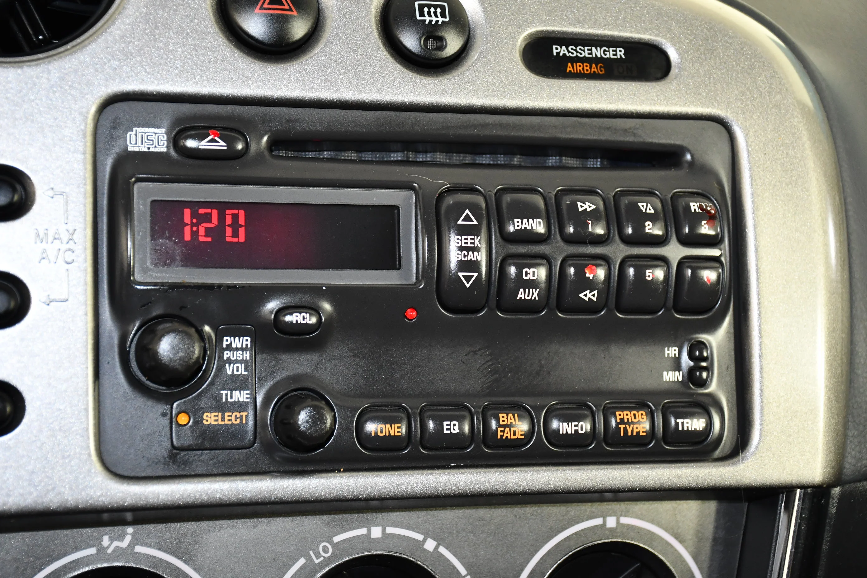 Used 2005 Abyss Black Pontiac Base image 24