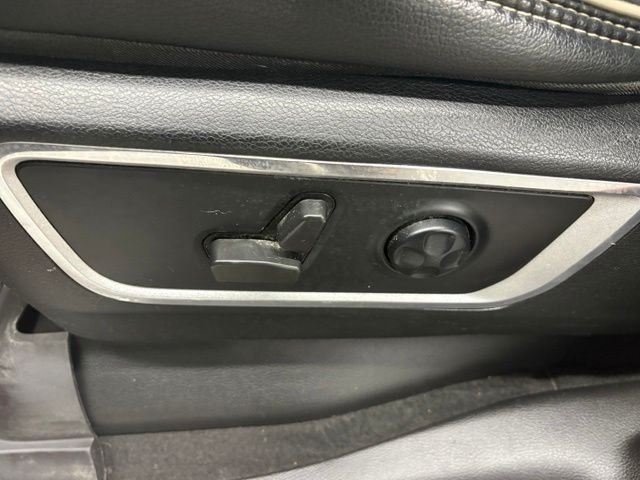 Used 2021 Red Ram Laramie image 17