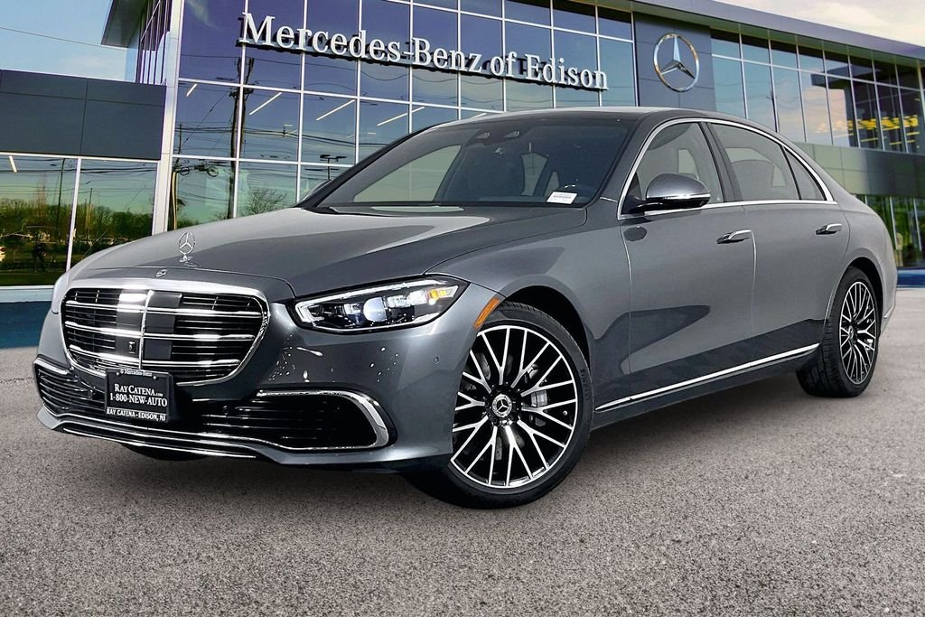New 2026 Selenite Grey Metallic Mercedes-Benz S 580 image 2