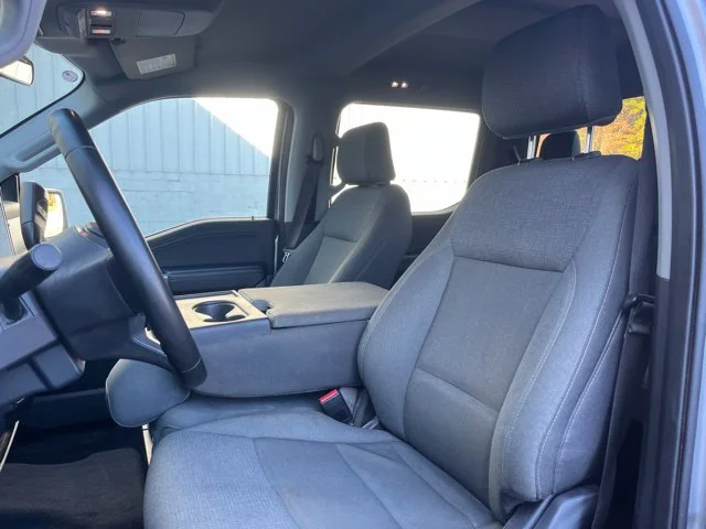 Used 2025 Silver Ford XLT image 11