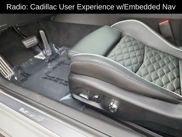 Used 2022 White Cadillac V-Series image 22