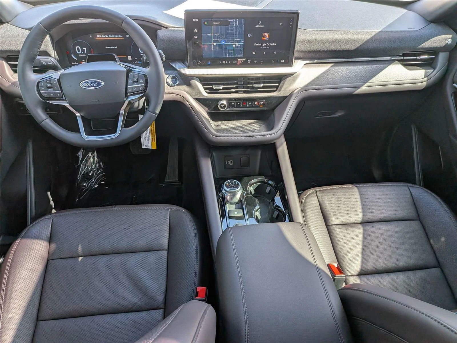 New 2026 Star White Metallic Tri-Coat Ford Platinum image 16