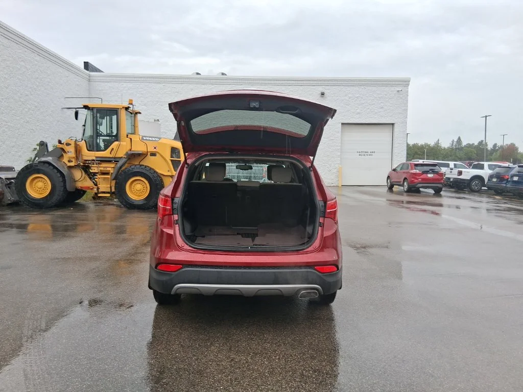 Used 2014 Serrano Red Hyundai Base image 34