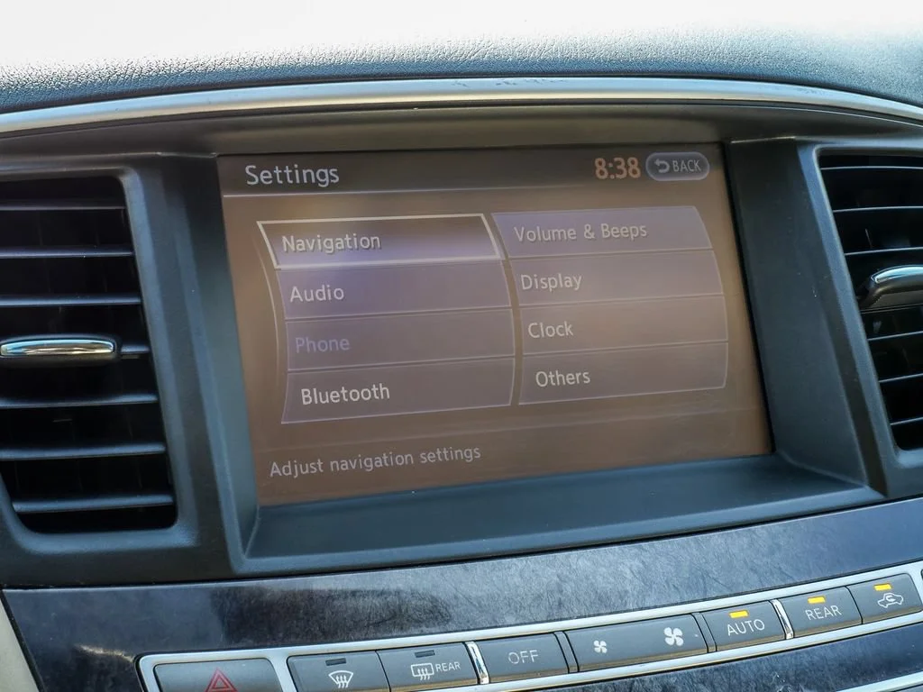Used 2015 White INFINITI NA image 39