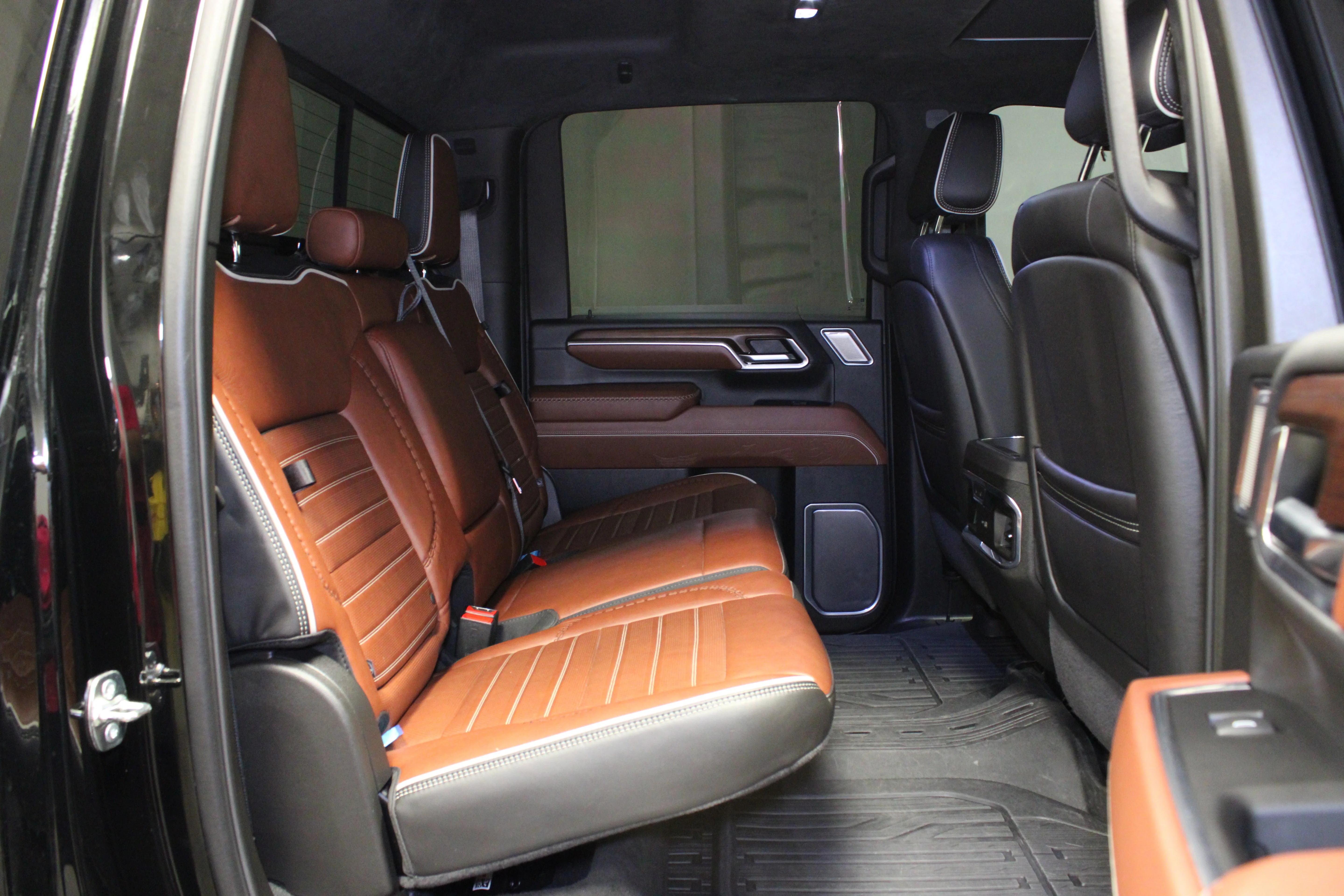 Used 2025 Onyx Black GMC Denali Ultimate image 20
