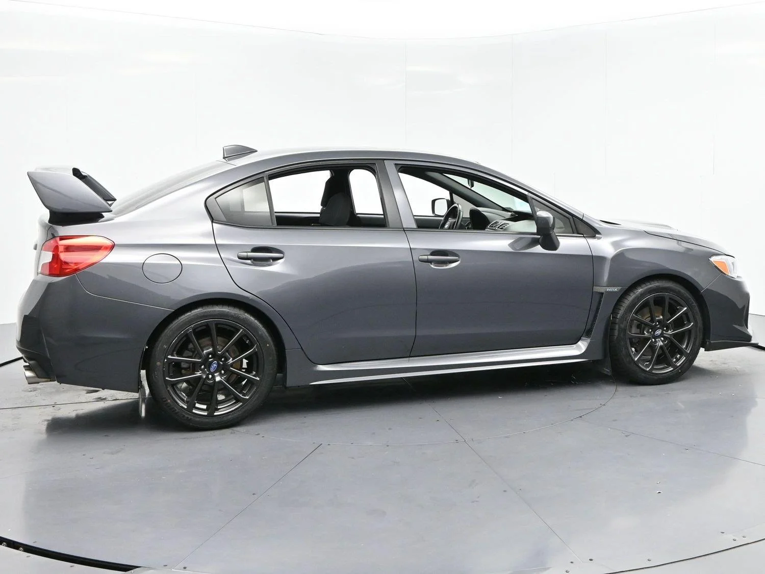 Used 2020 Magnetite Gray Metallic Subaru Premium image 8