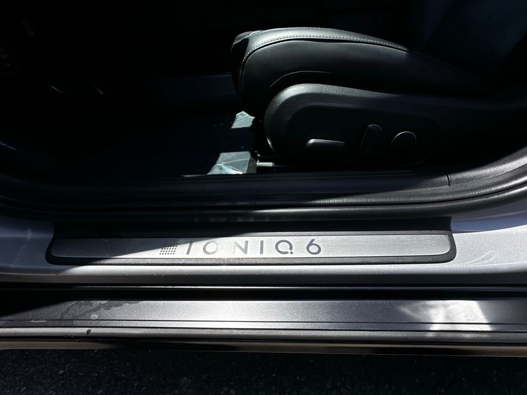 Used 2023 Silver Hyundai Limited image 19