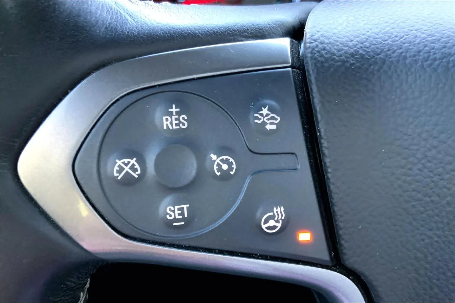 Used 2020 BLACK Chevrolet LT image 23
