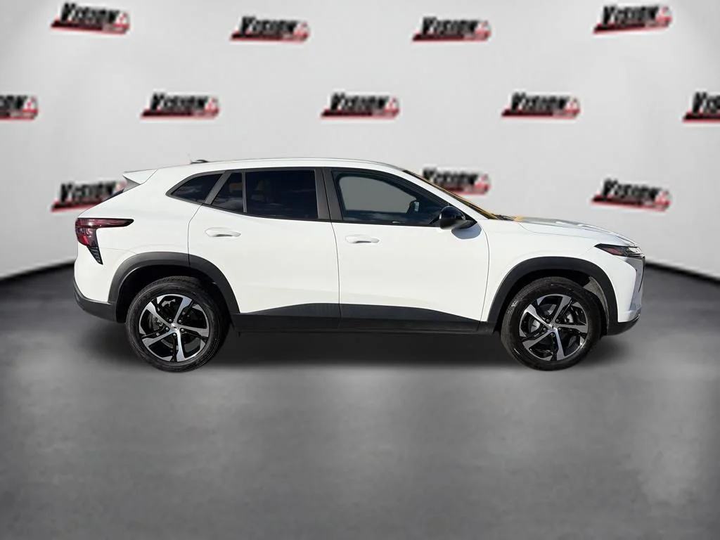 Used 2024 White Chevrolet 1RS image 4