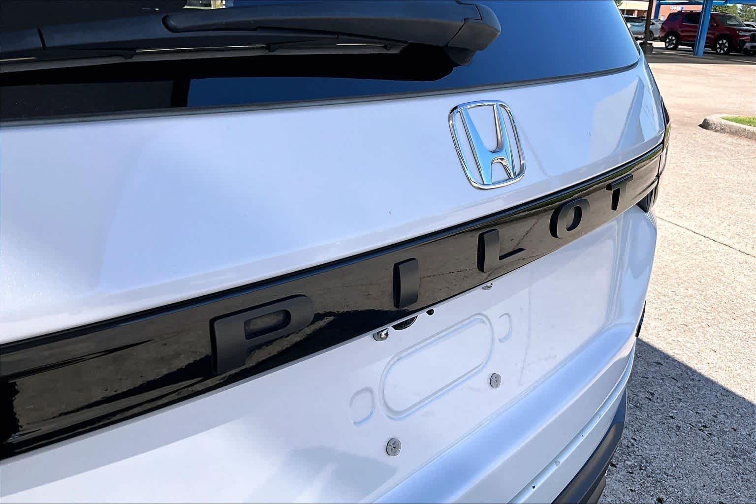 2025 Honda Pilot Sport - Photo 31