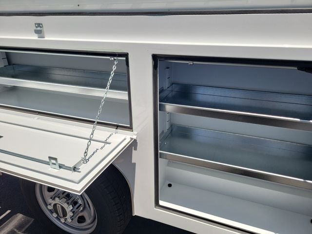 New 2026 White Ford F350 4X2S/CCCSR image 21