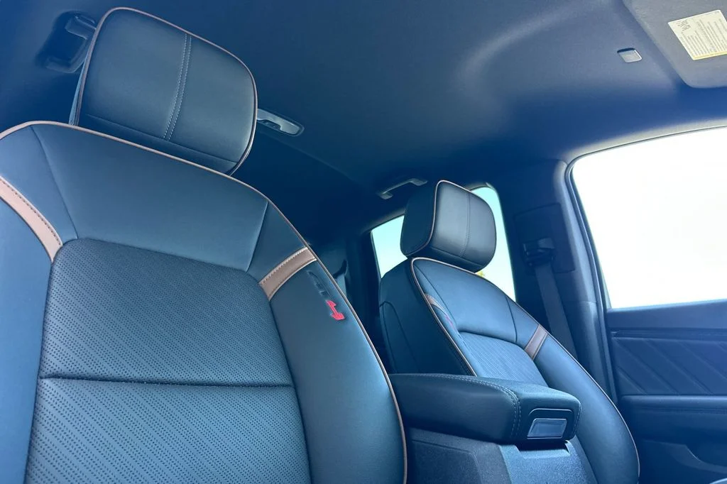 Used 2025 Silver GMC AT4 image 16